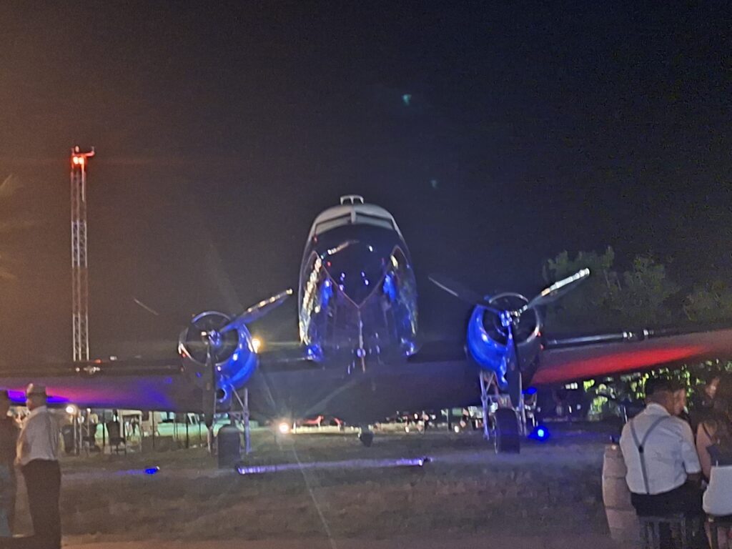 airliner at night